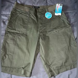 Lee Relaxed Fit Bermuda Shorts size 8